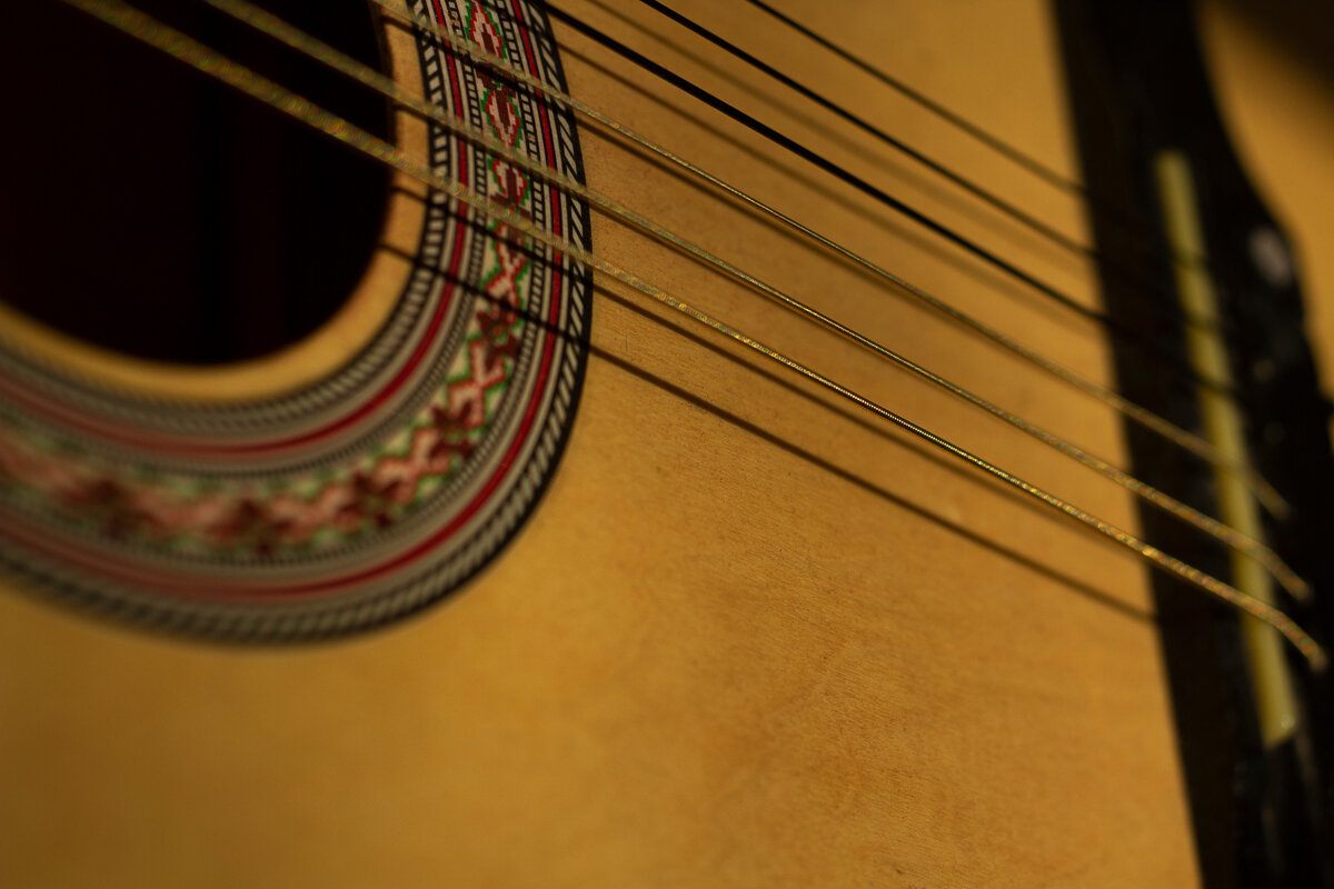 Cordes d'une guitare de flamenco